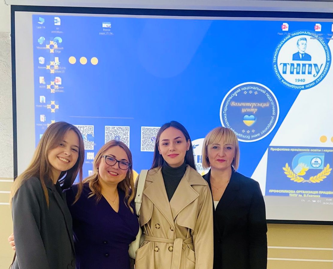 З учасницею медіашколи, ученицею ЗОШ №18 Оксаною Губяк.